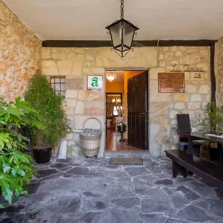 Casa Lacarusa 28 * El Llano (Udias)